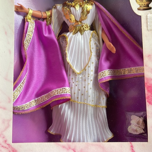 NRFB - Grecian Goddess Barbie Doll - From The Great Eras Collection a Volume 7 - Picture 5 of 14